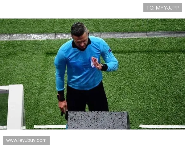 手臂自然位置判罚难点，如何区分合法与手球犯规？