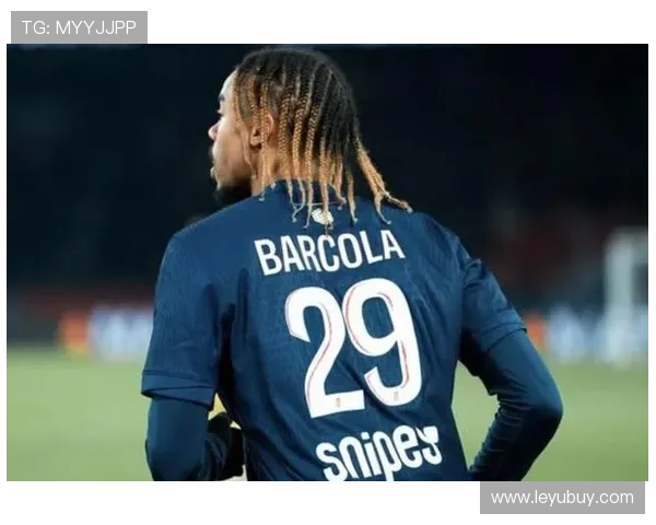 巴黎圣日耳曼战术失衡与更衣室裂痕双重问题，已对球队赛季稳定性与竞争力形成压力